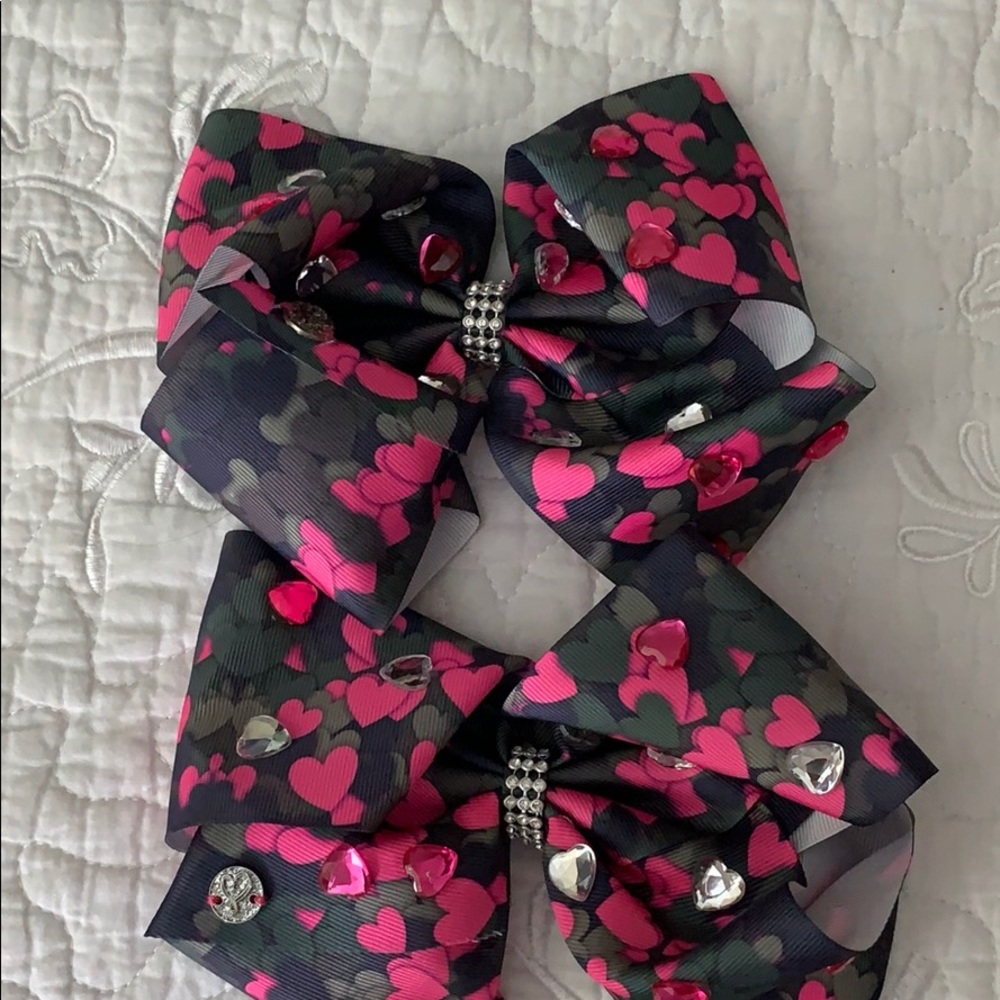 Pink camo jojo bows